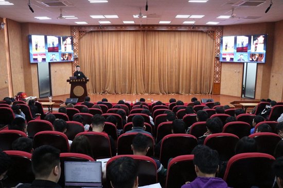 米乐体育,米乐(中国)公司校友温举金返校分享传媒从业经历